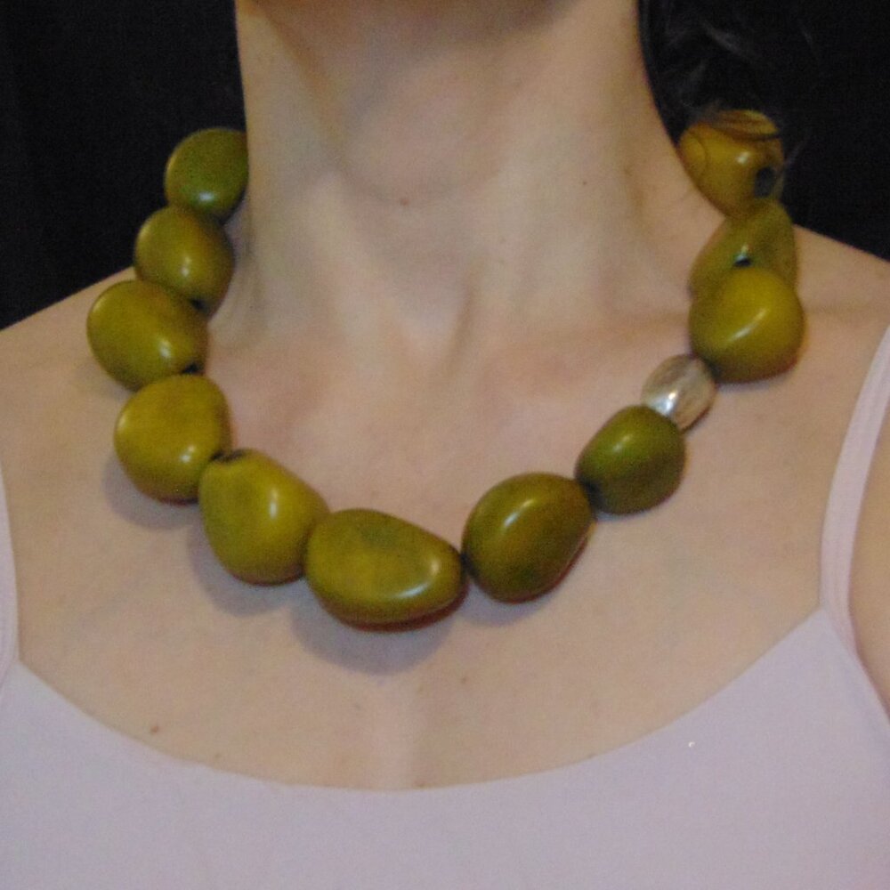 Chunky Olive Green Statement Beaded Necklace Silv… - image 3
